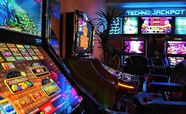 پاکستان میں Migliori Casino کا آن لائن کیسینو سیکشن کھولیں۔